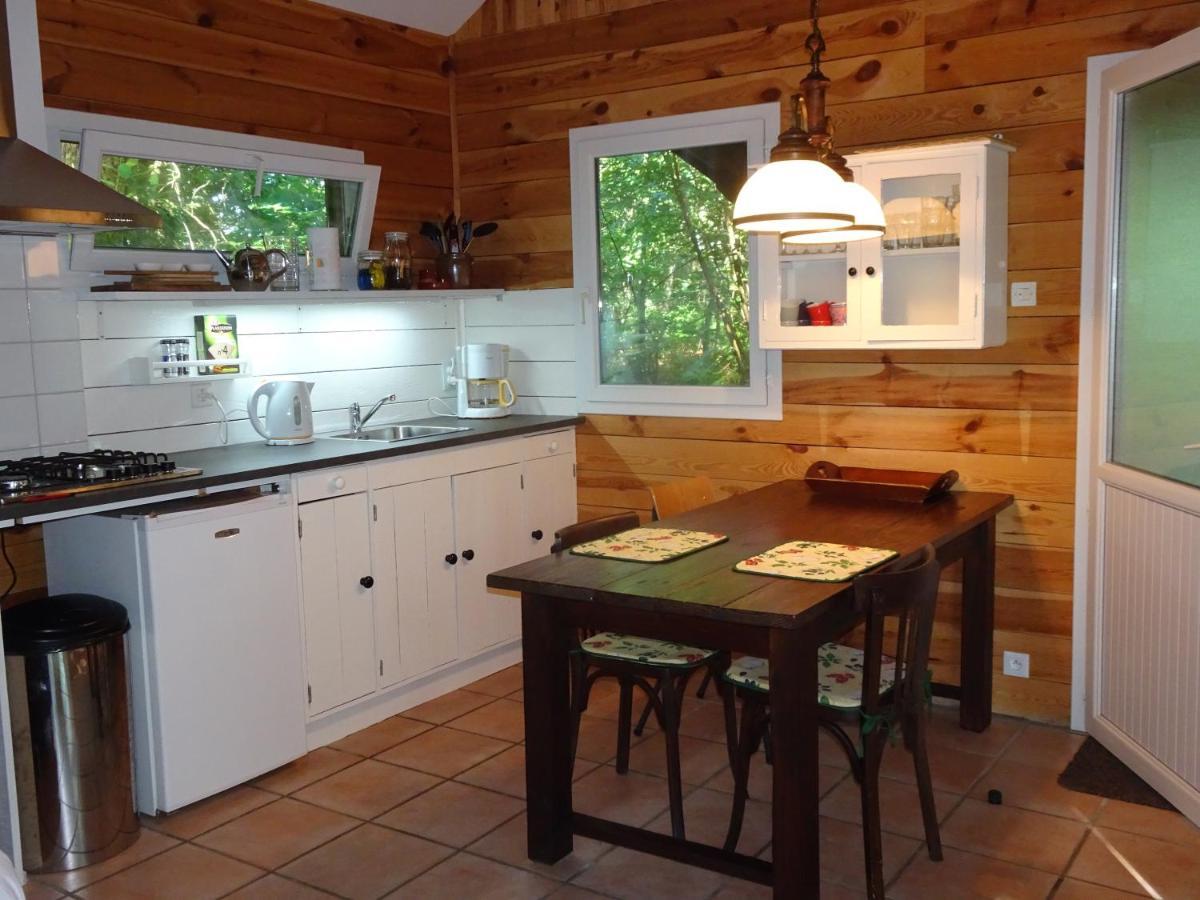 Les Cabanes De Rouffignac Villa Екстериор снимка