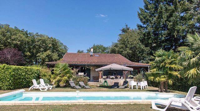 Les Cabanes De Rouffignac Villa Екстериор снимка