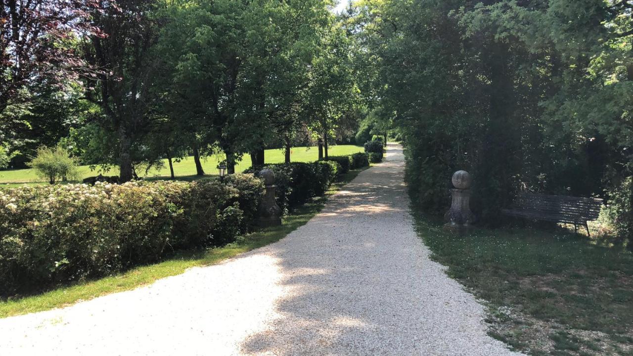 Les Cabanes De Rouffignac Villa Екстериор снимка