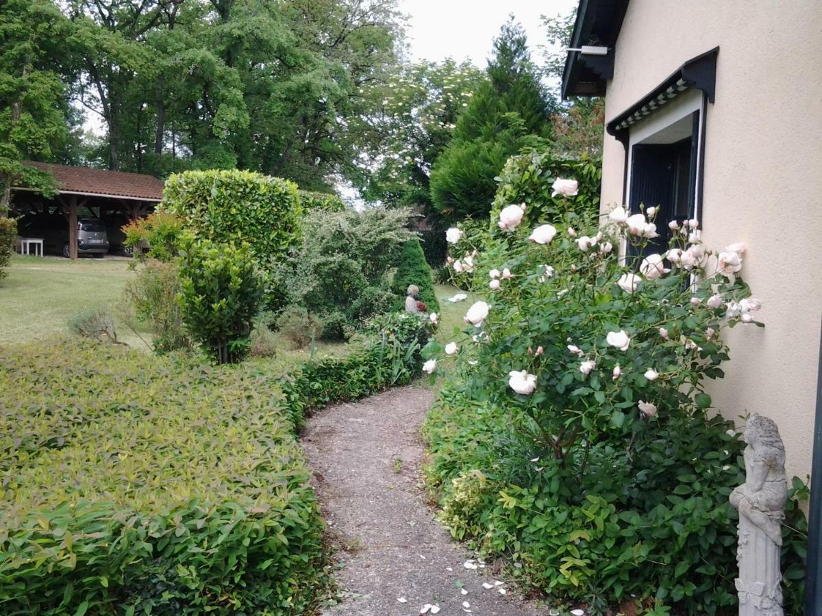 Les Cabanes De Rouffignac Villa Екстериор снимка